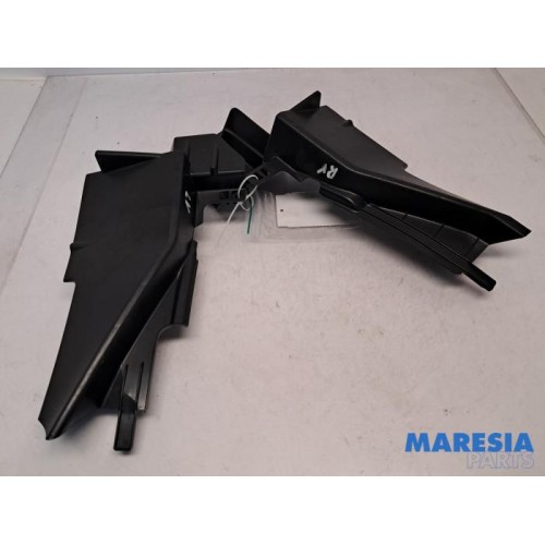 Renault - Master - Air funnel