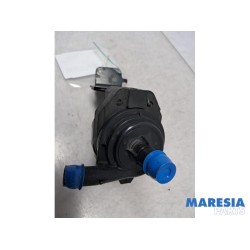 Renault - Master - Additional water pump