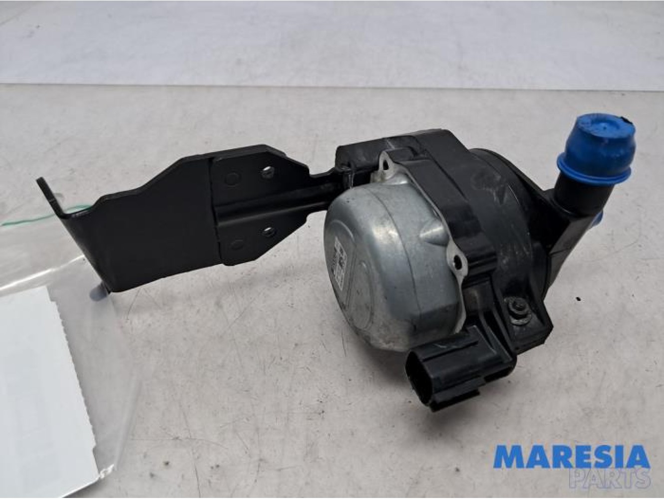 Renault - Master - Additional water pump