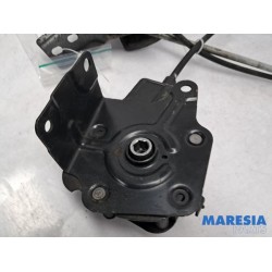 Renault - Master - Hebemachanik Reserverad
