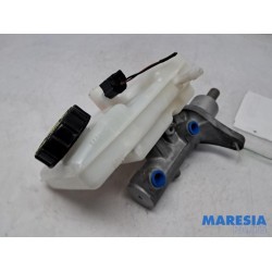 Renault - Master - Master cylinder