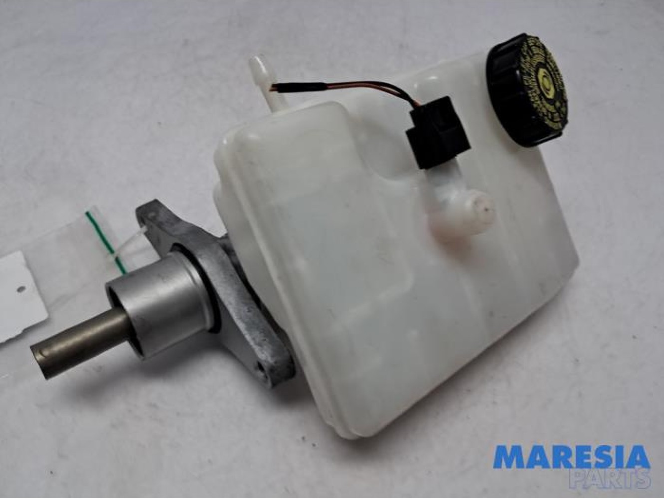 Renault - Master - Master cylinder
