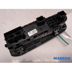 Peugeot - 308 - Multi-functional window switch