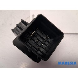 Renault - Master - Glow plug relay