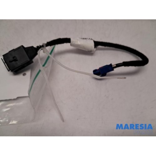 Peugeot - 308 - AUX / USB connection