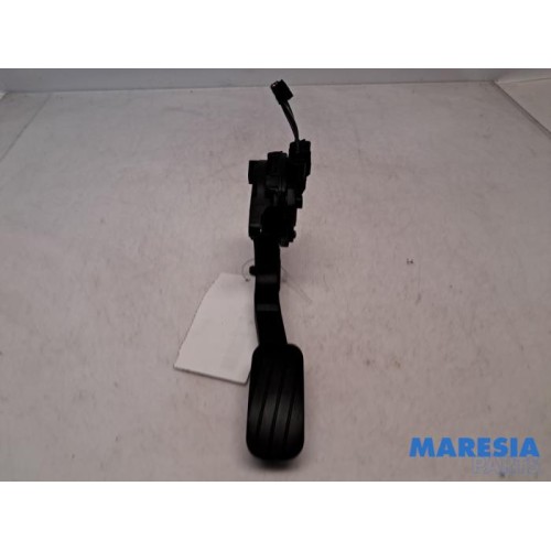 Renault - Master - Throttle pedal position sensor