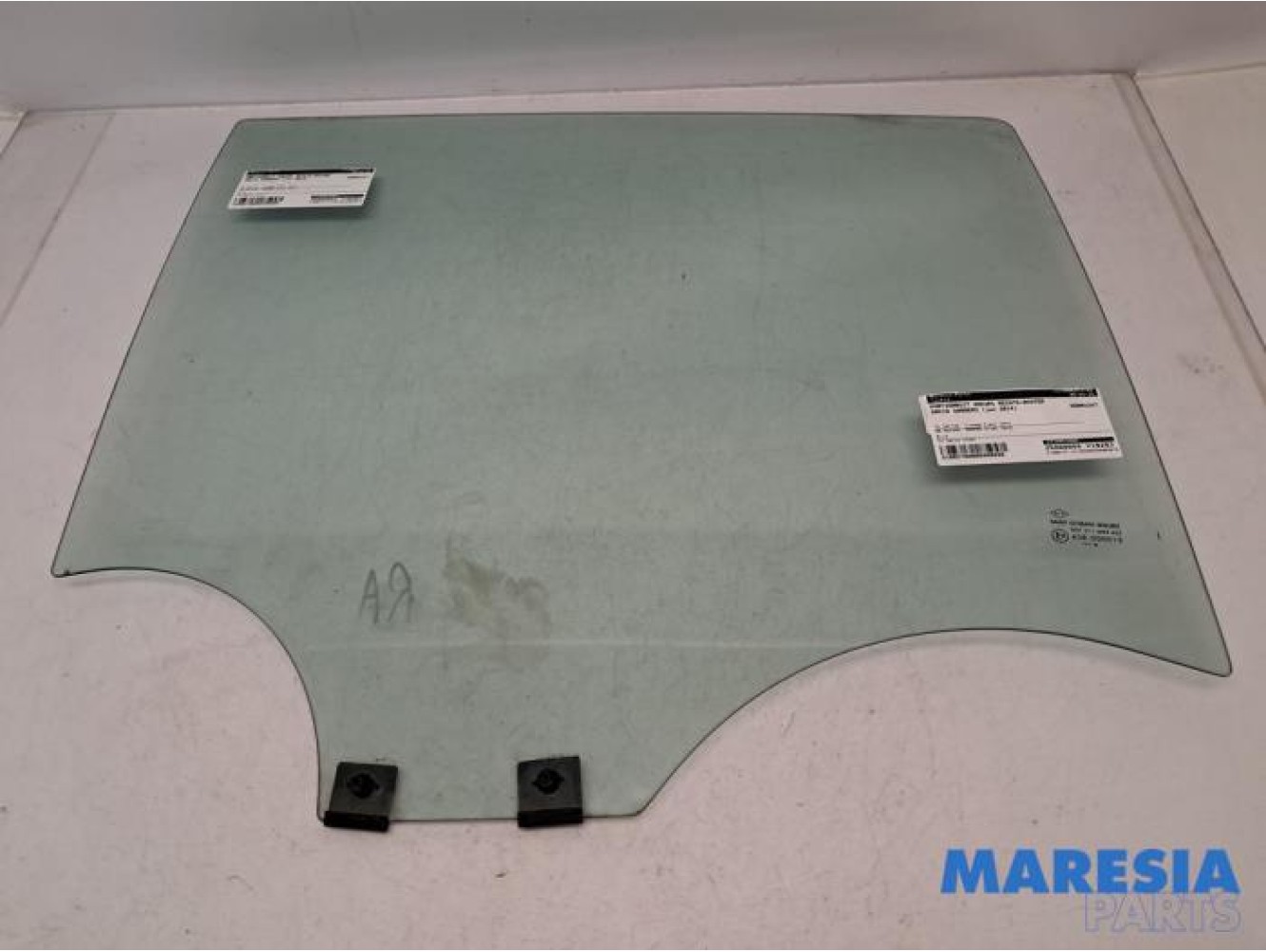 Dacia - Sandero - Rear door window 4-door door, rear right