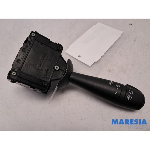 Dacia - Sandero - Wiper switch