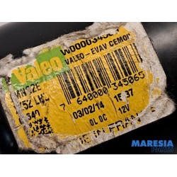 Dacia - Sandero - Moteur essuie-glace avant