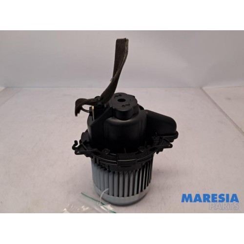 Dacia - Sandero - Heating and ventilation fan motor