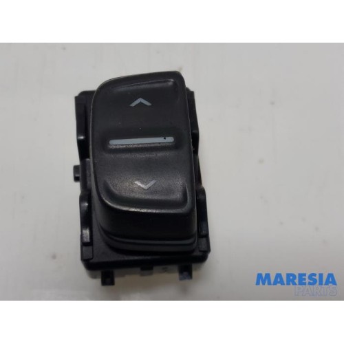 Dacia - Sandero - Electric window switch