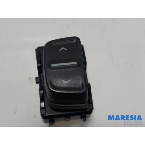 Dacia - Sandero - Electric window switch