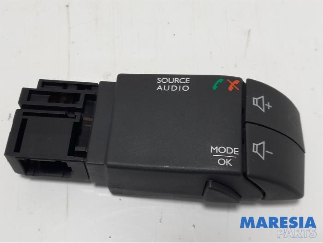 Dacia - Sandero - Commande radio volant