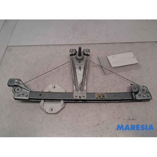 Dacia - Sandero - Rear door window mechanism 4-door, right