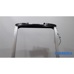 Peugeot - 2008 - Sliding headliner mechanism