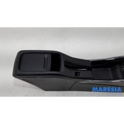 Peugeot - 2008 - Middle console