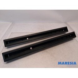 Renault - Espace - Stoel Rails links