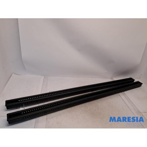 Renault - Espace - Seat rails, right