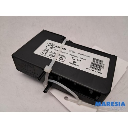 Renault - Espace - Card reader (lock)
