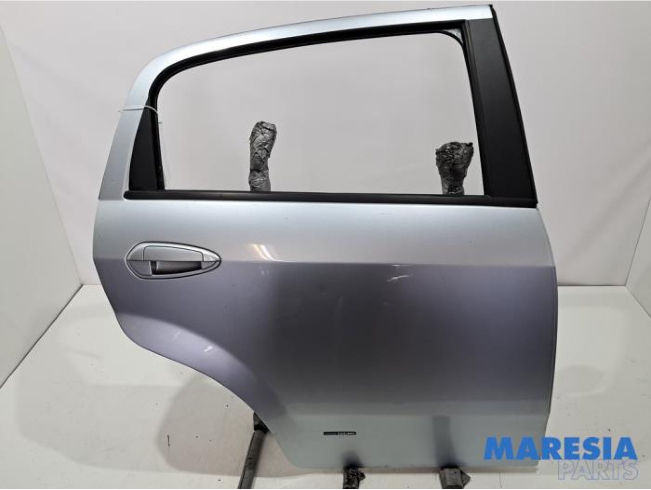 Fiat - Punto Grande - Rear door 4-door, right