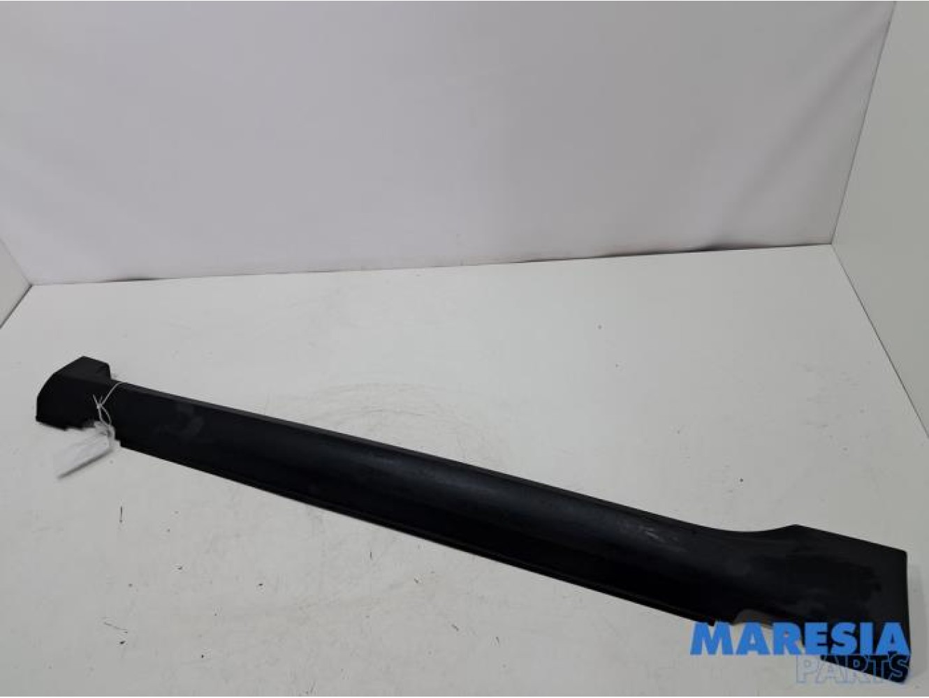 Peugeot - 2008 - Zijskirt links
