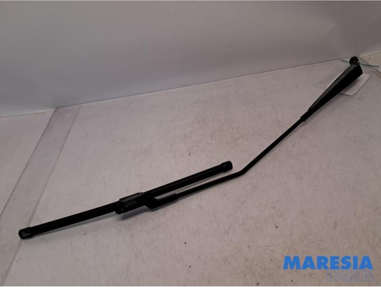 Peugeot - 2008 - Front wiper arm
