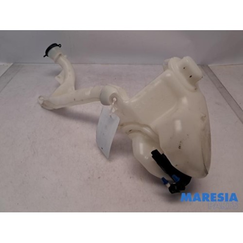Peugeot - 2008 - Front windscreen washer reservoir