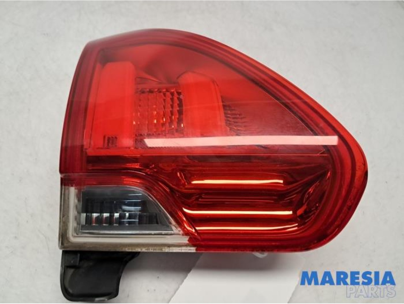 Peugeot - 2008 - Taillight, left
