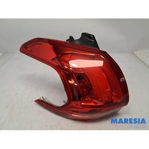 Peugeot - 2008 - Taillight, left