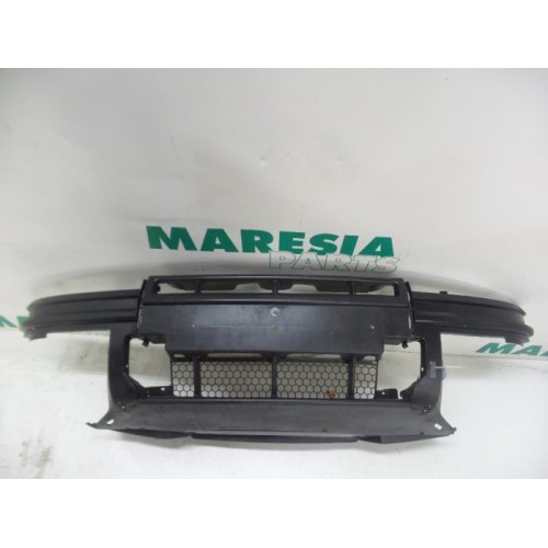 Renault - Megane Scenic - Pare-chocs avant