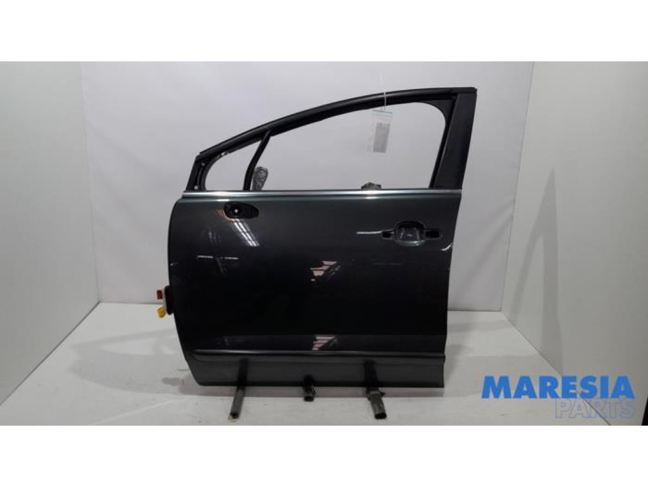 Peugeot - 5008 - Tür 4-türig links vorne