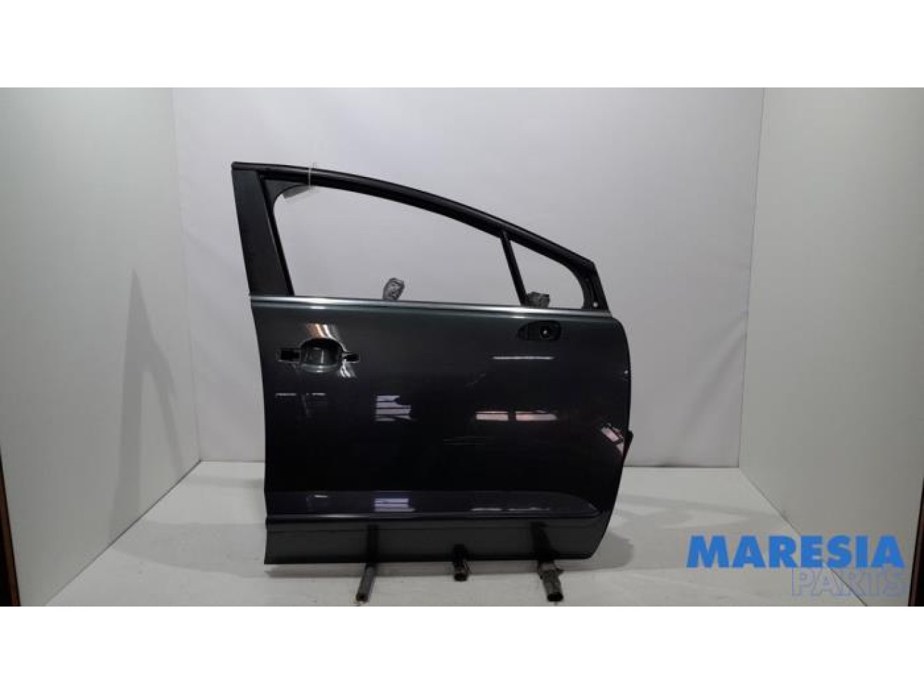 Peugeot - 5008 - Front door 4-door, right