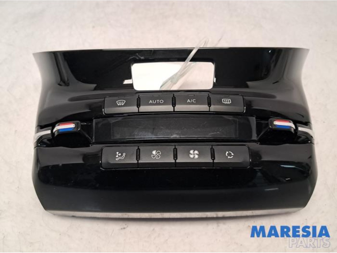 Peugeot - 2008 - Heater control panel