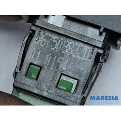 Peugeot - 2008 - Central locking switch