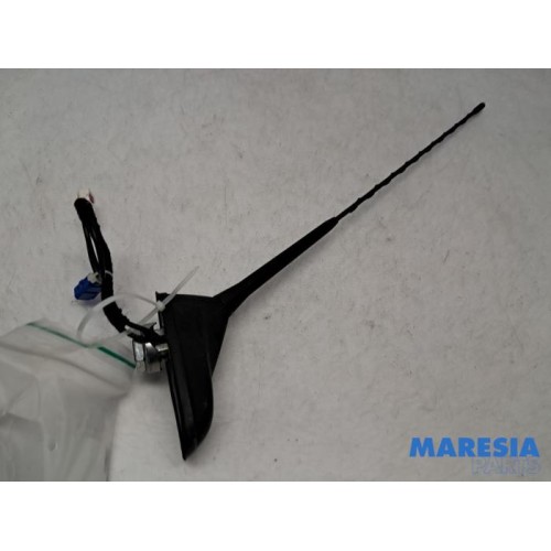 Peugeot - 2008 - Antenna