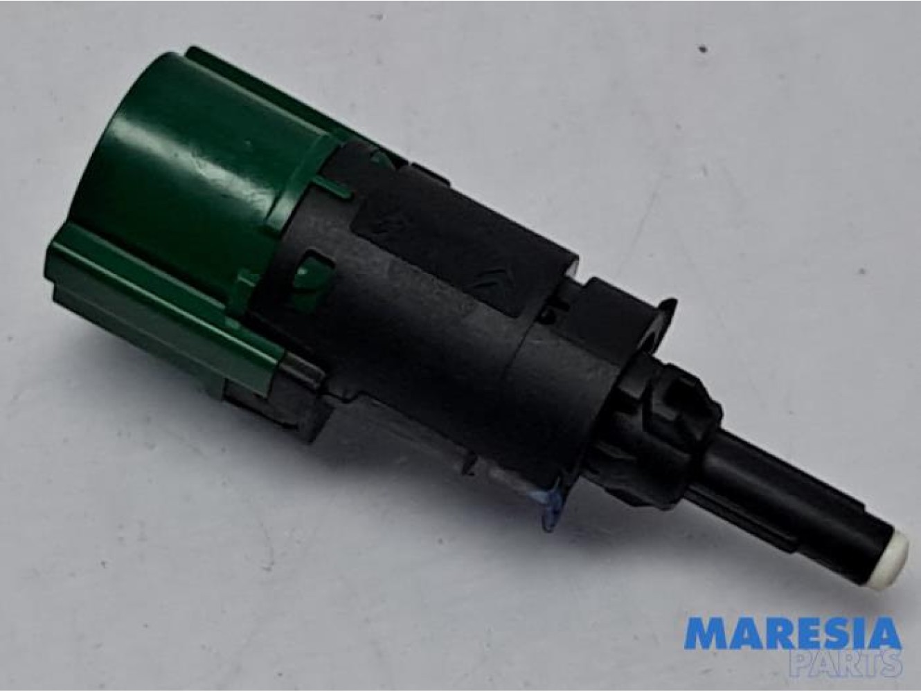 Peugeot - 2008 - Brake light switch