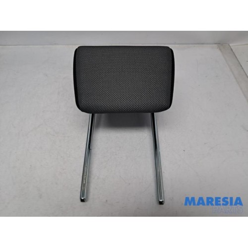 Fiat - Punto Grande - Headrest