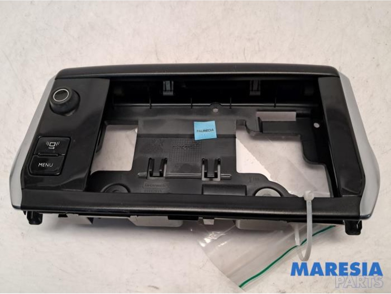 Peugeot - 2008 - Radio control panel