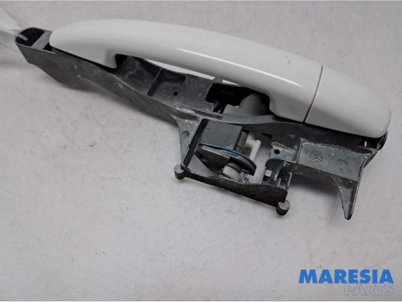 Peugeot - 2008 - Front door handle 4-door, right