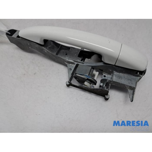 Peugeot - 2008 - Front door handle 4-door, right