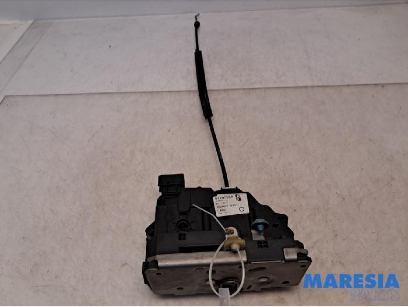 Fiat - Punto Grande - Front door lock mechanism 4-door, right