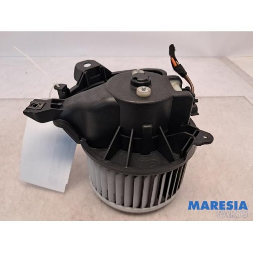 Fiat - Punto Grande - Kachel Ventilatiemotor