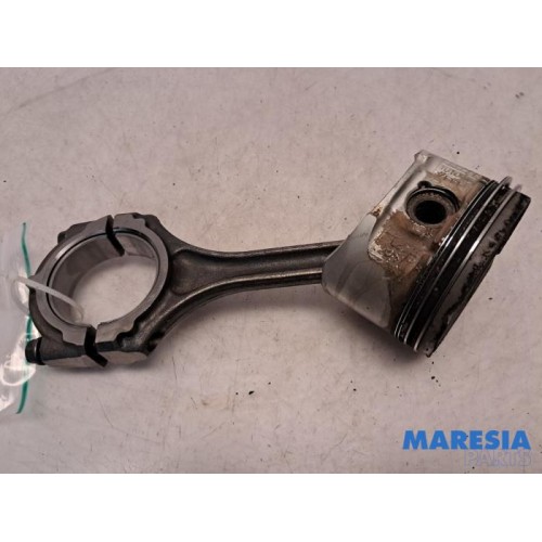 Renault - Laguna - Connecting rod