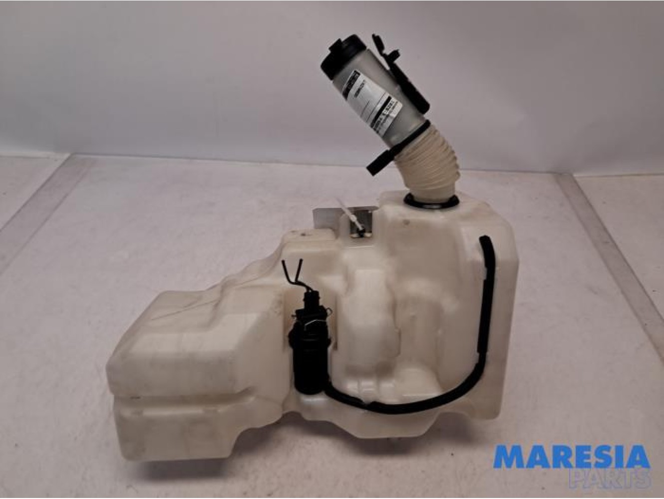 Fiat - Ducato - Front windscreen washer reservoir