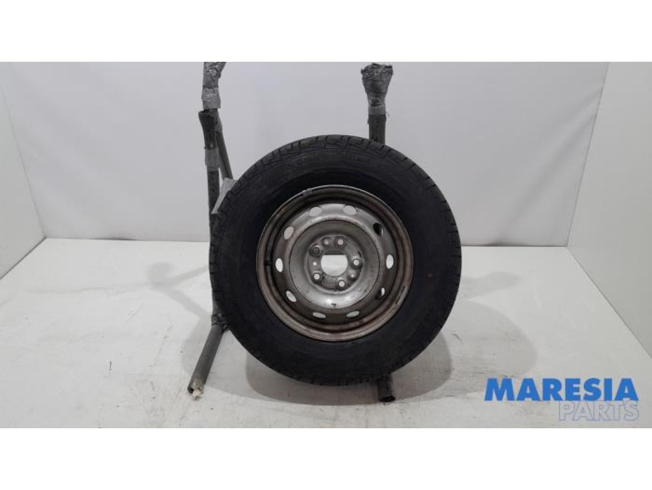 Fiat - Ducato - Spare wheel
