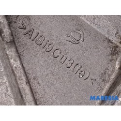 Renault - Master - Engine mount