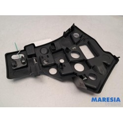 Peugeot - 5008 - Front bumper bracket, left