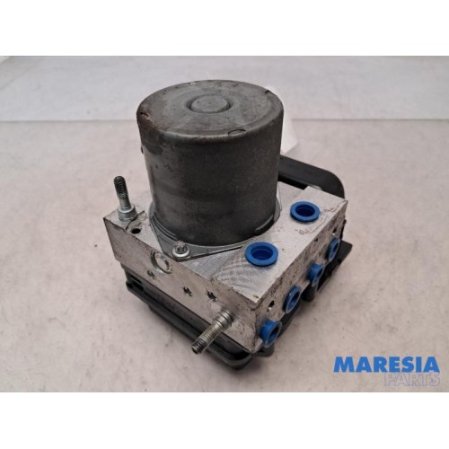 Peugeot - 5008 - ABS pump