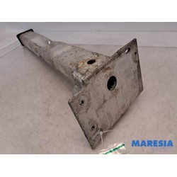 Peugeot - 5008 - Front part support
