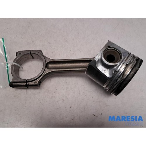 Renault - Master - Connecting rod